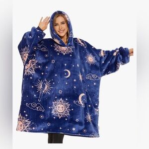 NEW Wearable Blanket Hoodie, Oversized Sherpa Hoodie Blanket Sun Moon Stars